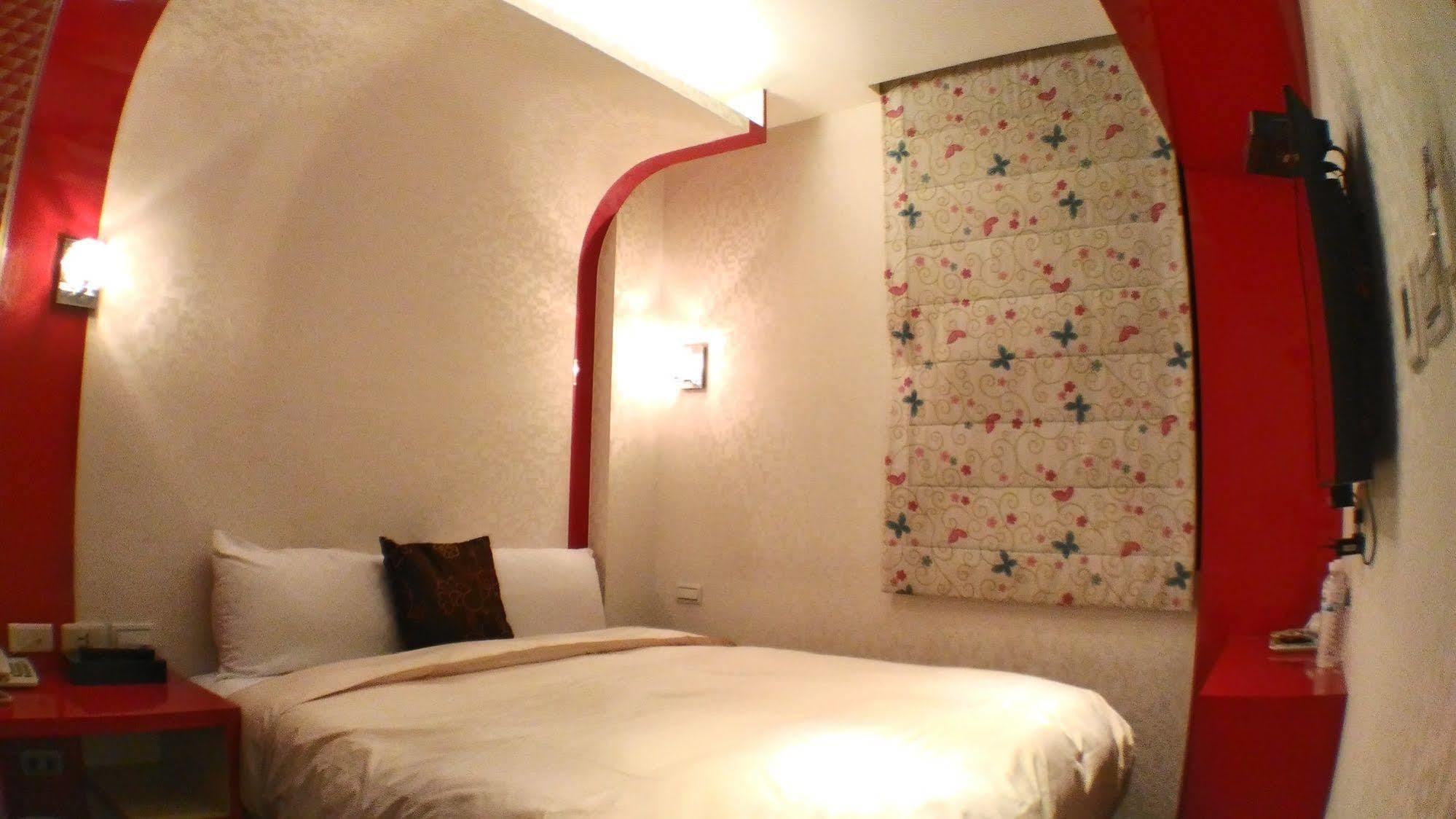 Lio Hotel - Ximending Taipei Bagian luar foto